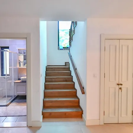 Villa Yaba 1 *